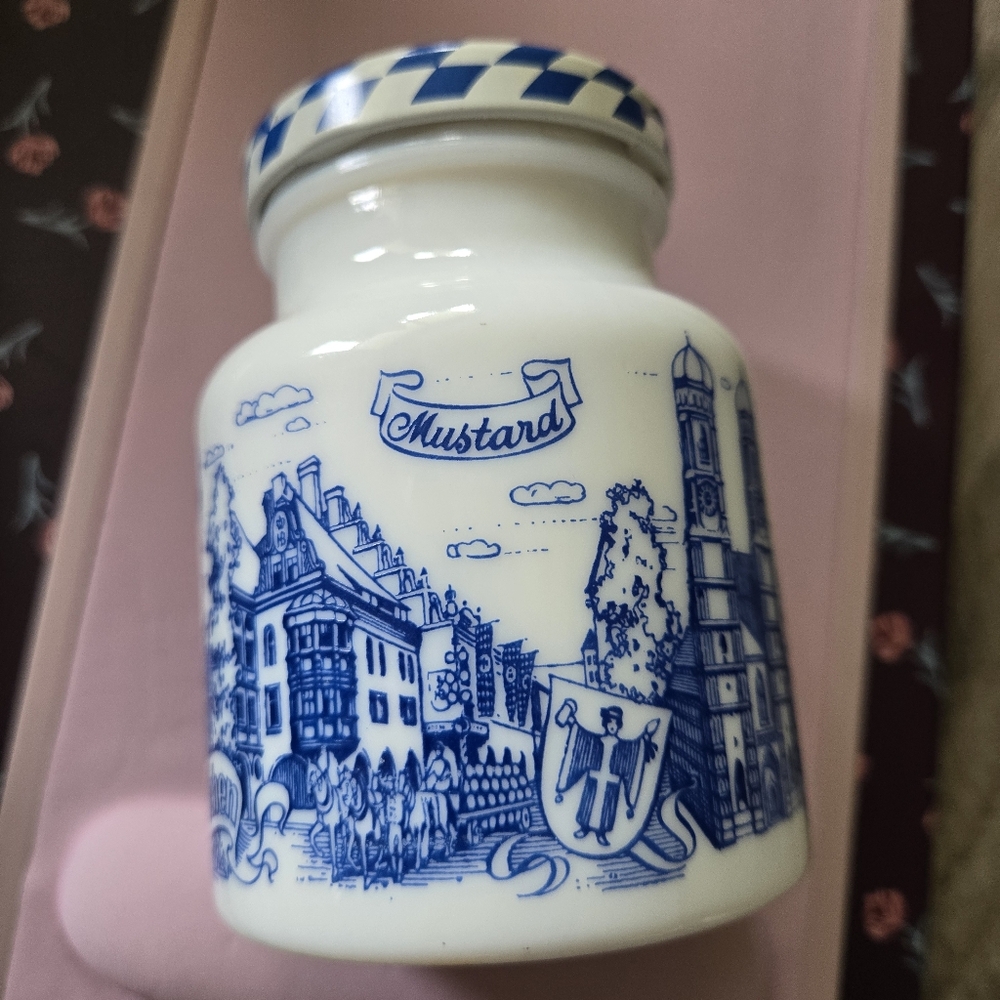 Vintage Munich Germany Milk Glass Jar Blue White Transferware Bavarian Cottage - Picture 7 of 7